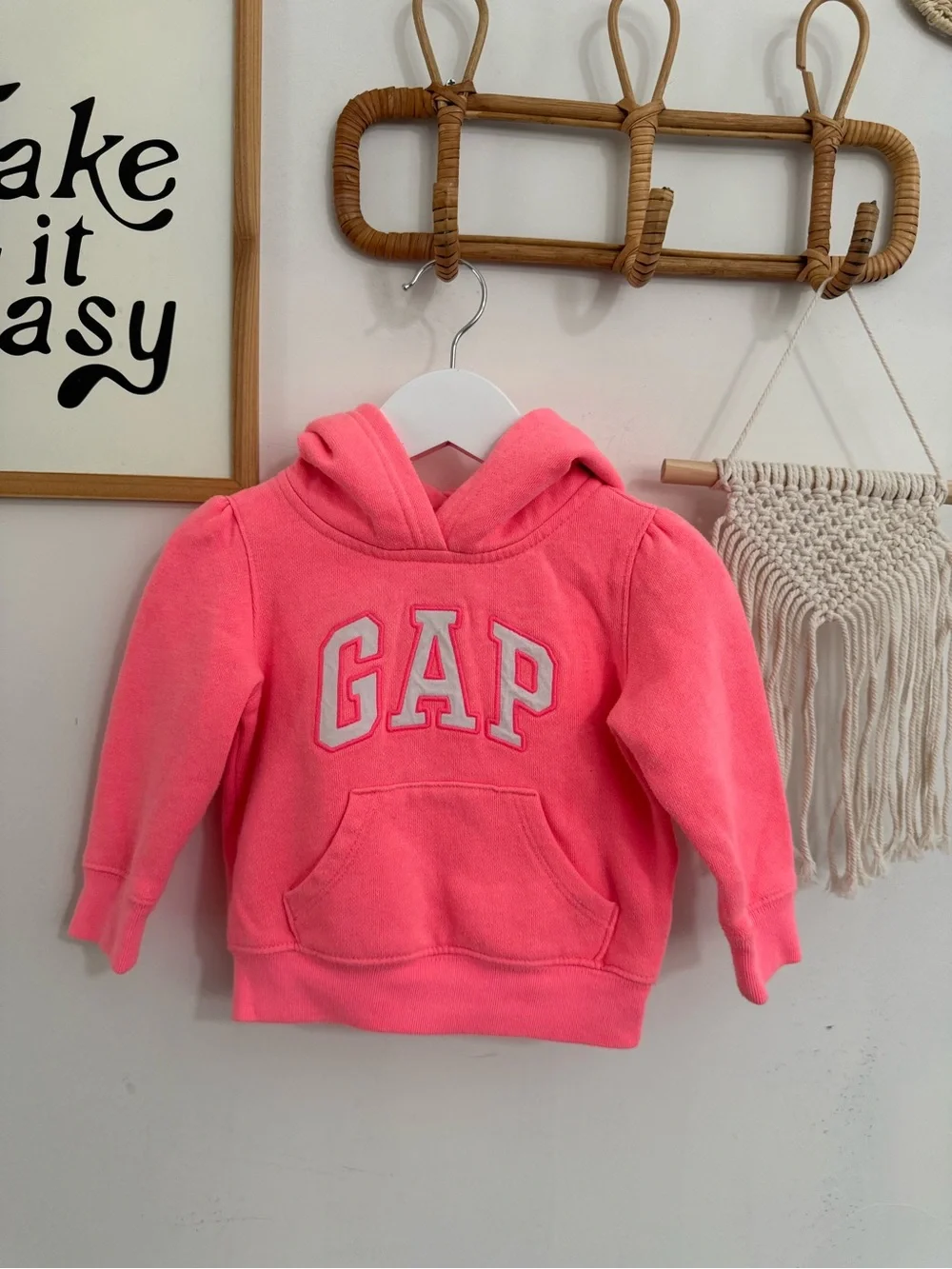GAP neon pink